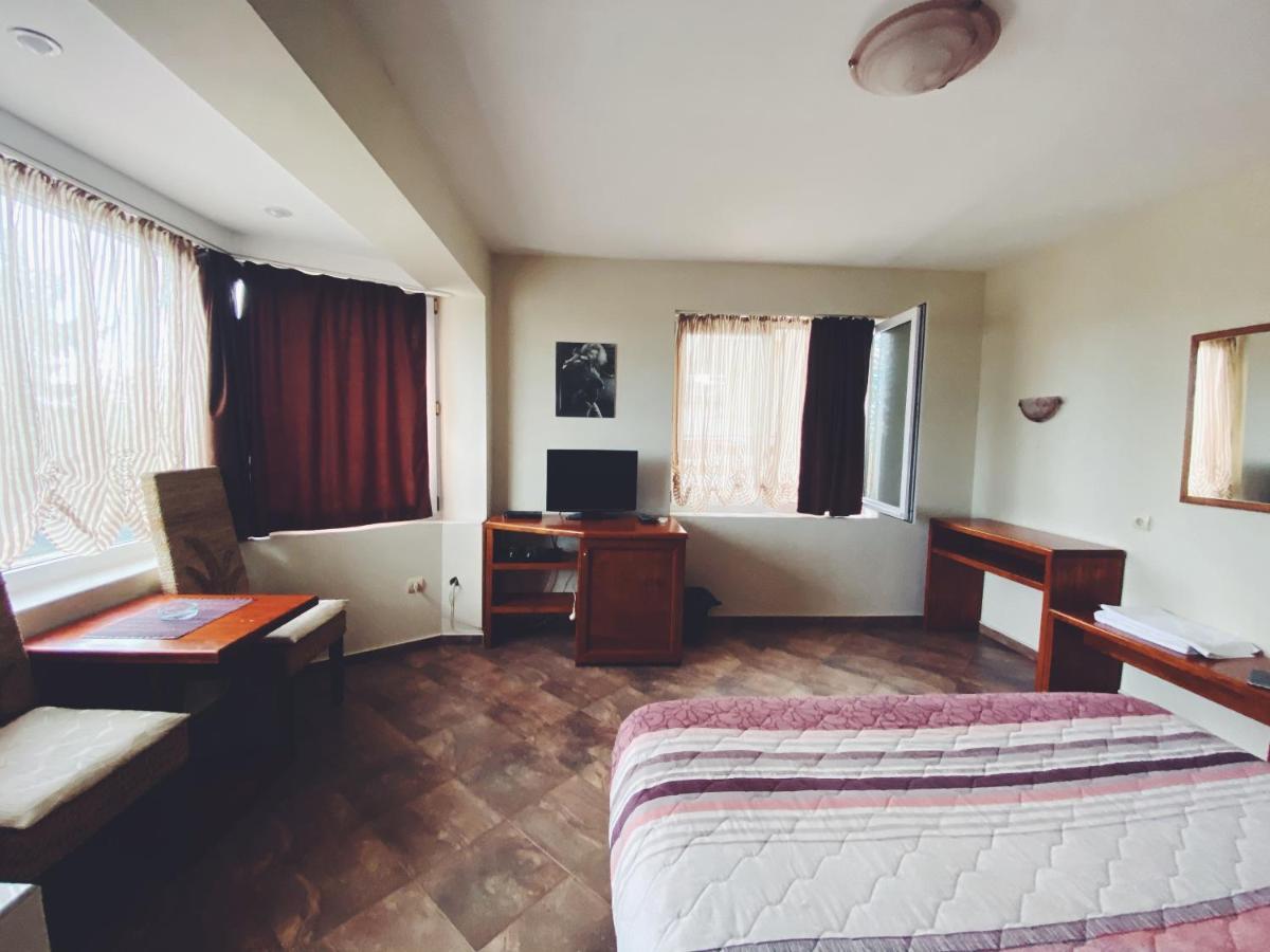 Hotel Fancy Sofia Buitenkant foto
